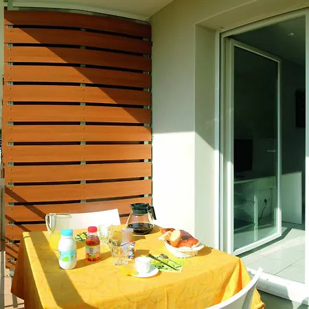 Aparthotel Vacanceole - Le Fonserane - Sud 3*