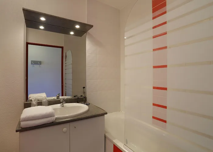 Hotel Vacancéole - Le Fonserane - Sud 3*