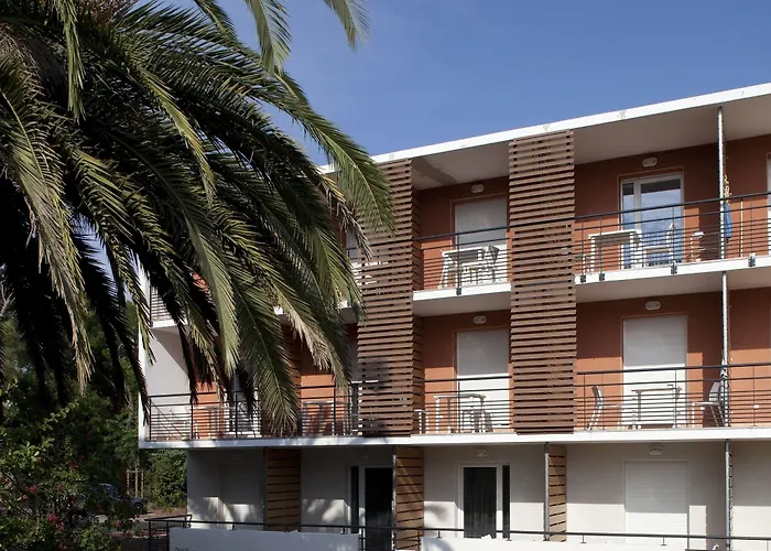 Hotel Vacancéole - Le Fonserane - Sud 3*
