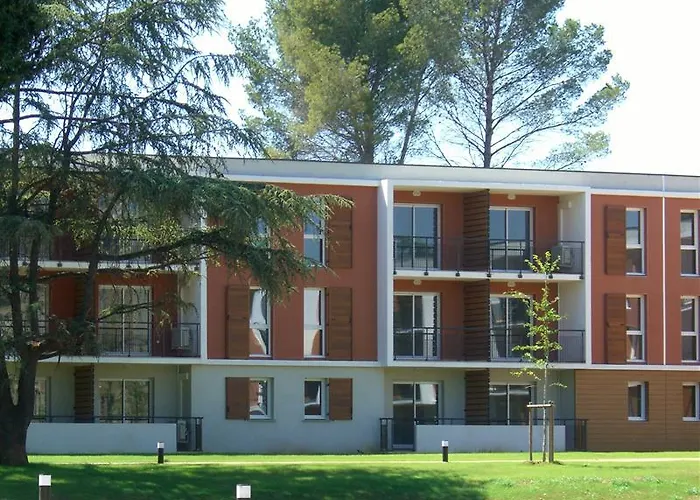 Vacancéole - Le Fonserane - Sud 3*